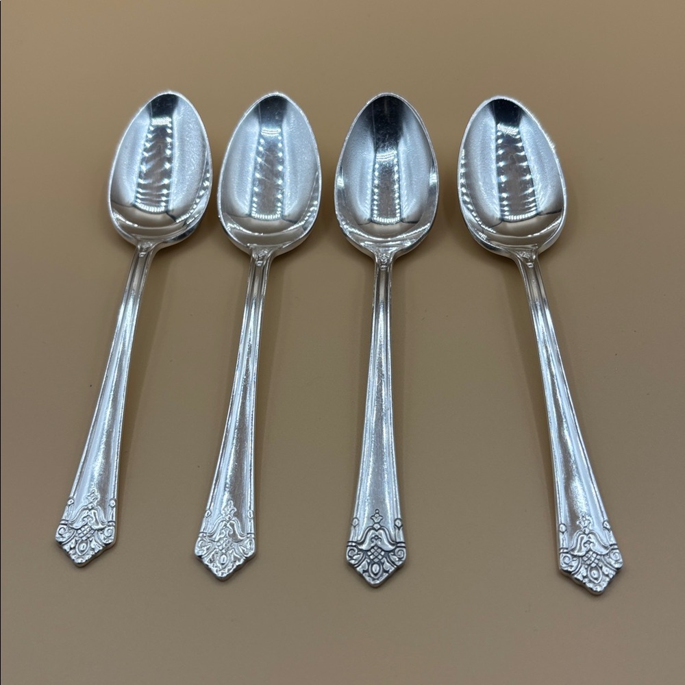 1847 Rogers Bros (IS) Her Majesty - Four Teaspoon #2